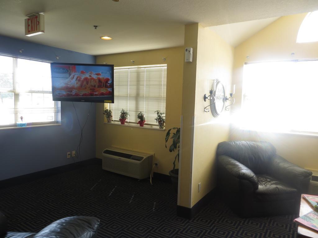 Days Inn Pryor Creek Exterior photo